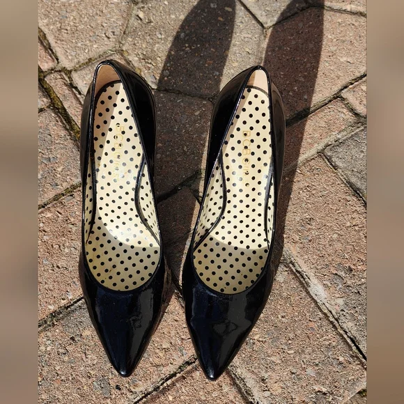 BCBGIRLS Shoes. Color BLACK. Size 6.5M - Picture 5 of 5